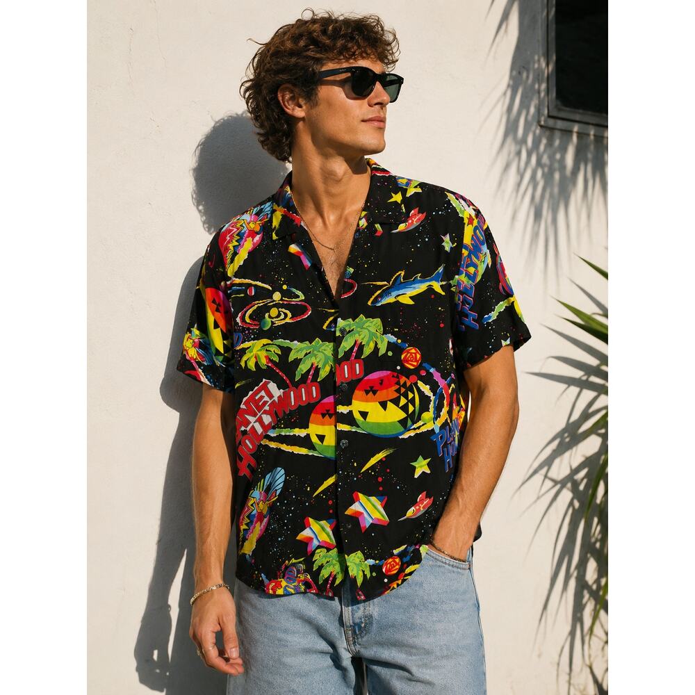Vintage 1990 Planet Hollywood Space and Surf Novelty Print Button-Up Shirt Large